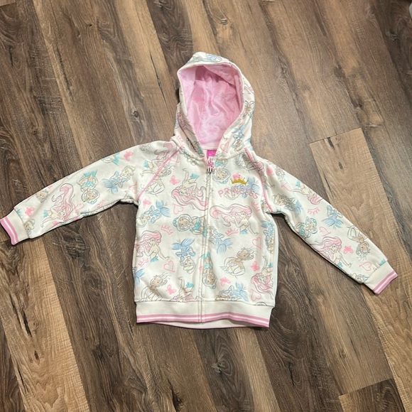 Disney princess jacket Girls size 7 Cream and pink zip up with castle zipper - Picture 1 of 16
